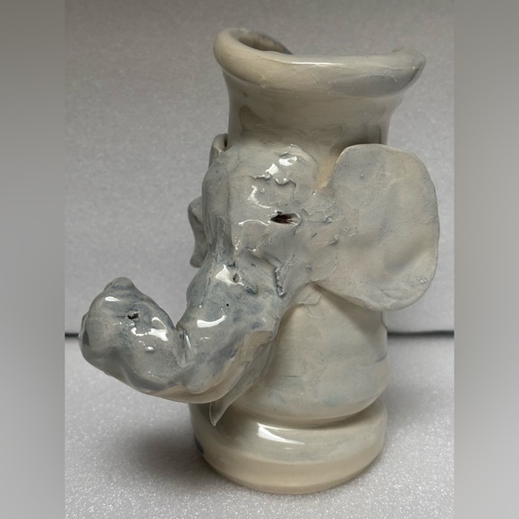 Elephantnt Art Pottery Vase Signed “Bryant” - Picture 1 of 6